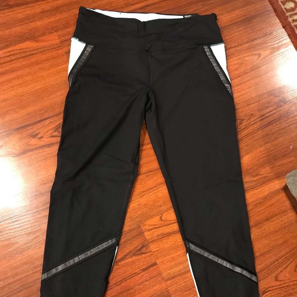 Victoria Secret NWT leggings